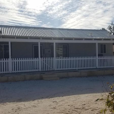 Brockman Cottage Denham Exterior foto